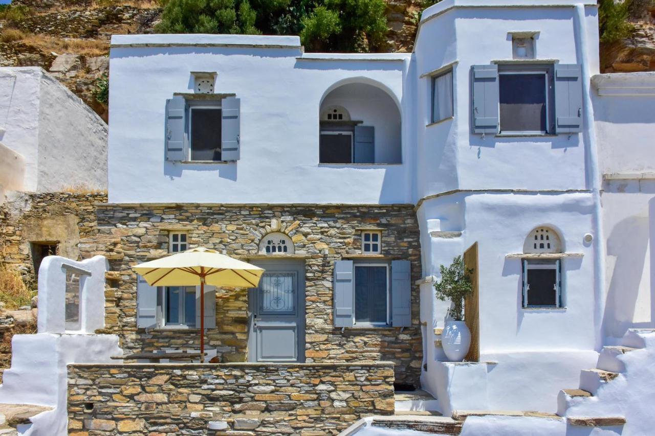 Kardhianí Living Theros Luxury Suites מראה חיצוני תמונה