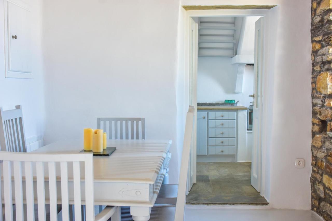 Kardhianí Living Theros Luxury Suites מראה חיצוני תמונה