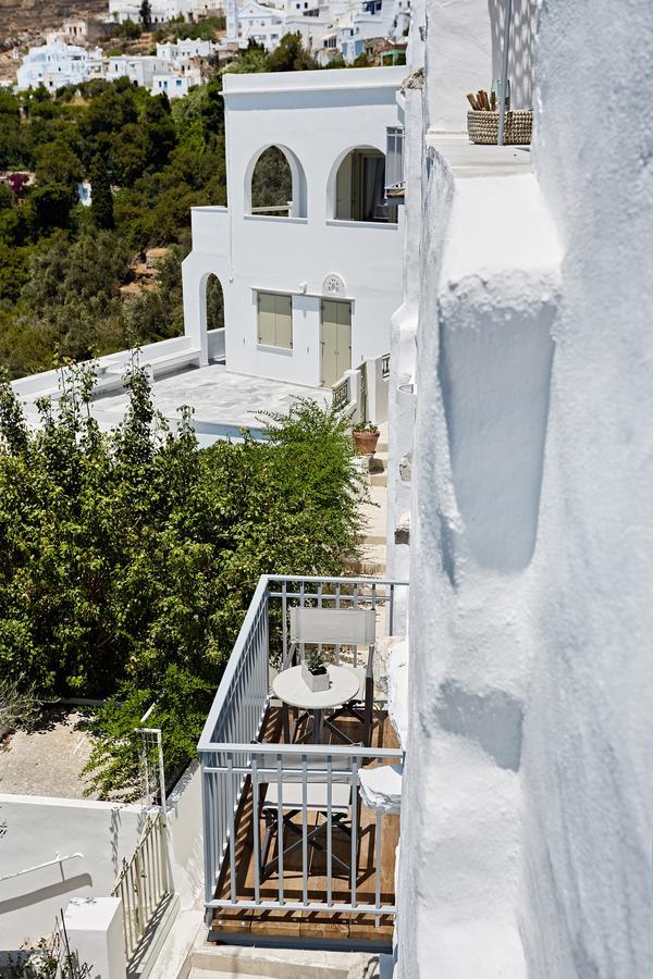 Kardhianí Living Theros Luxury Suites מראה חיצוני תמונה