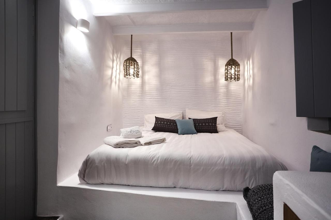 Kardhianí Living Theros Luxury Suites מראה חיצוני תמונה